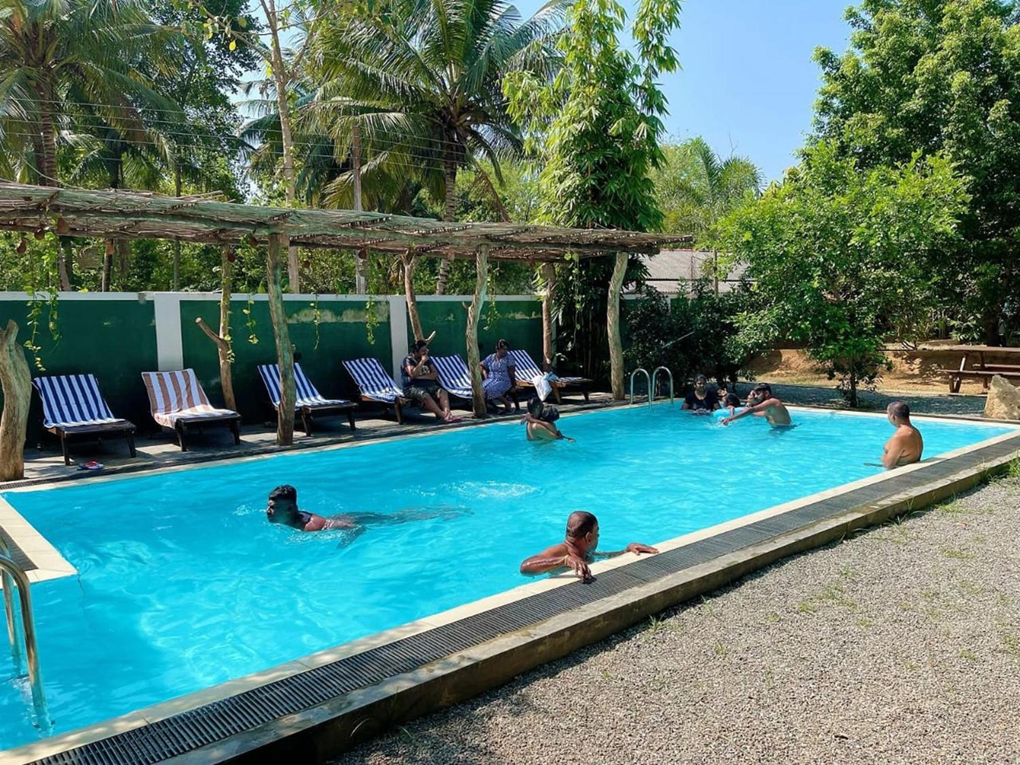 Lily Resort Udawalawe Exterior photo