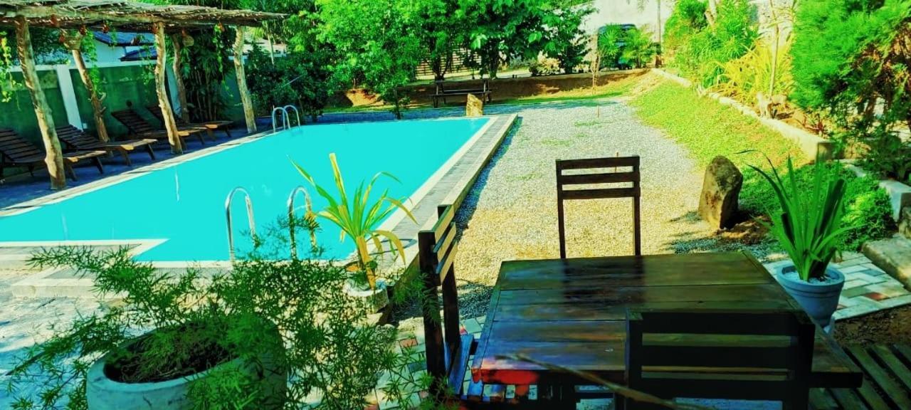 Lily Resort Udawalawe Exterior photo