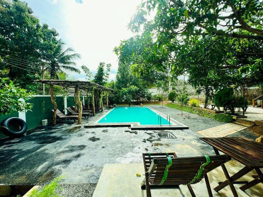 Lily Resort Udawalawe Exterior photo